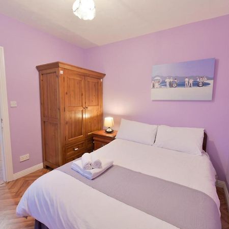 להינץ' Ocean Breeze Apartment מראה חיצוני תמונה