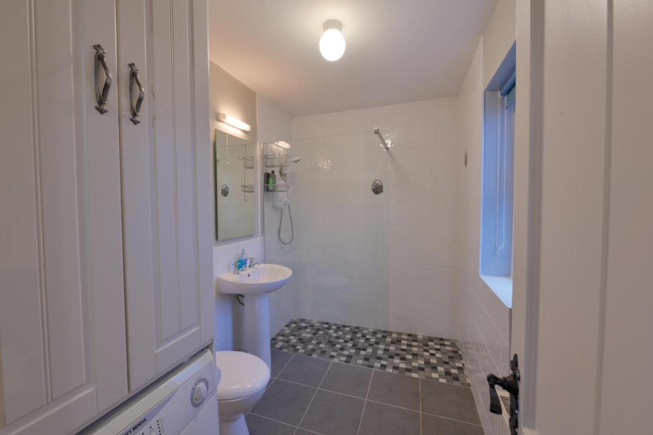 להינץ' Ocean Breeze Apartment מראה חיצוני תמונה