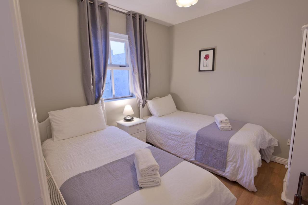 להינץ' Ocean Breeze Apartment מראה חיצוני תמונה