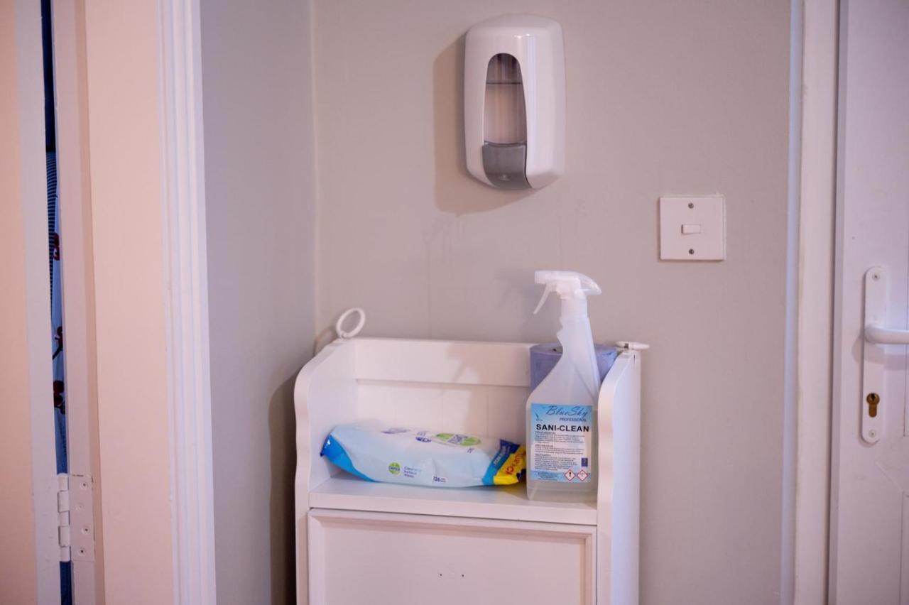 להינץ' Ocean Breeze Apartment מראה חיצוני תמונה